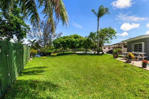19885 NE 22nd Avenue Miami FL 33180