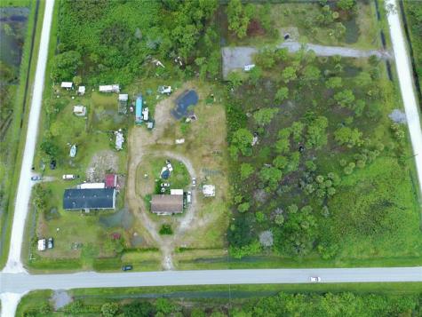 612 Hunting Club Avenue Clewiston FL 33440