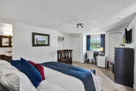 90 NE 26th Street Wilton Manors FL 33305