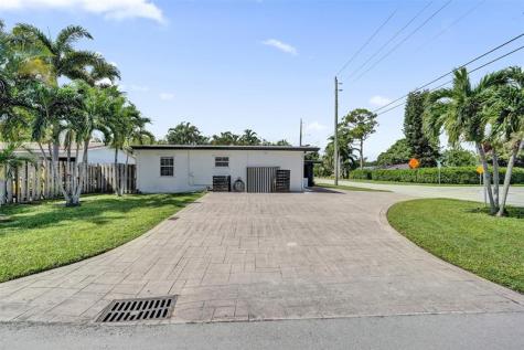 90 NE 26th Street Wilton Manors FL 33305