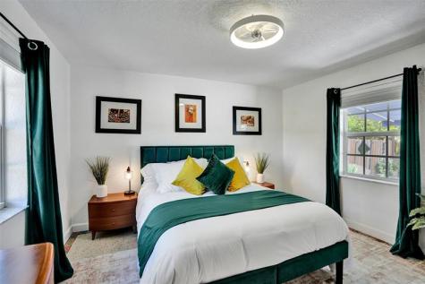 90 NE 26th Street Wilton Manors FL 33305