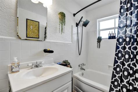90 NE 26th Street Wilton Manors FL 33305