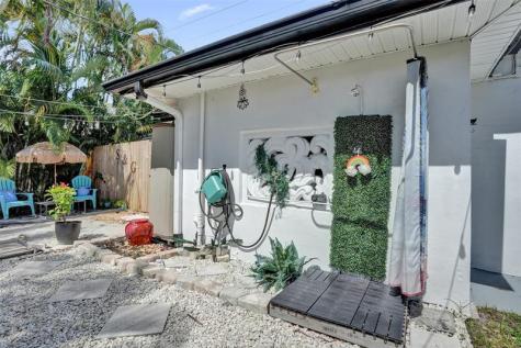 90 NE 26th Street Wilton Manors FL 33305