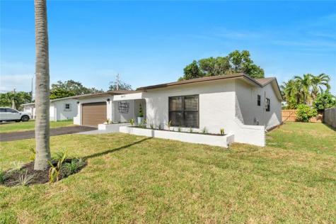 8871 NW 3rd Street Pembroke Pines FL 33024