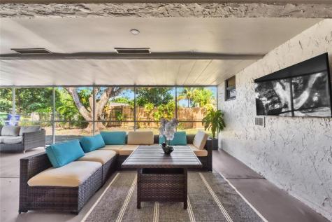 8871 NW 3rd Street Pembroke Pines FL 33024