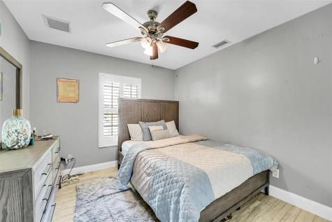 6107 NW Gause Avenue Port St Lucie FL 34986