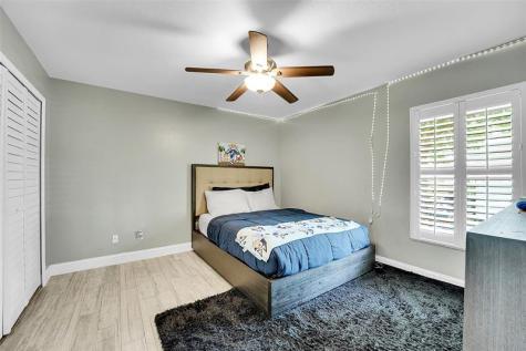 6107 NW Gause Avenue Port St Lucie FL 34986