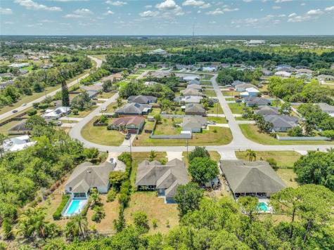 6107 NW Gause Avenue Port St Lucie FL 34986