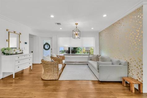 2800 NE 21st Avenue Lighthouse Point FL 33064