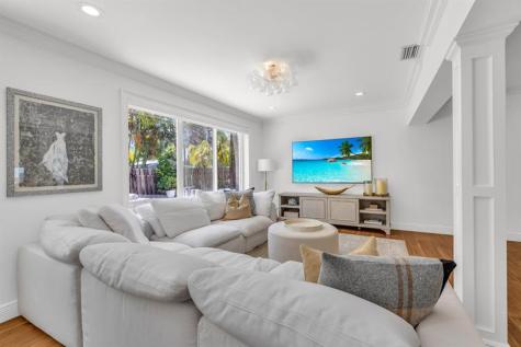 2800 NE 21st Avenue Lighthouse Point FL 33064