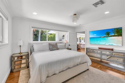 2800 NE 21st Avenue Lighthouse Point FL 33064