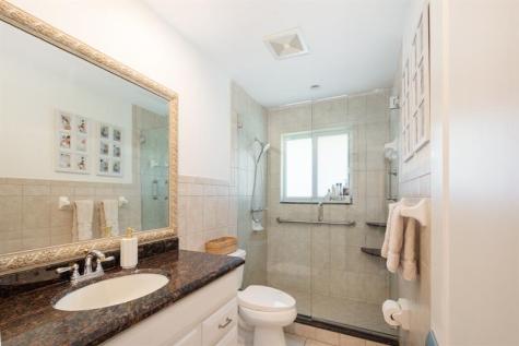 2800 NE 21st Avenue Lighthouse Point FL 33064
