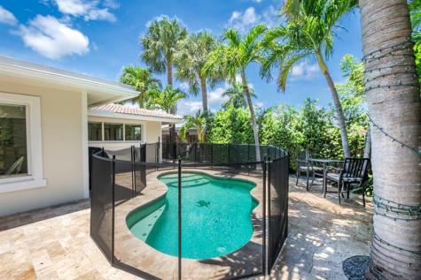 2800 NE 21st Avenue Lighthouse Point FL 33064