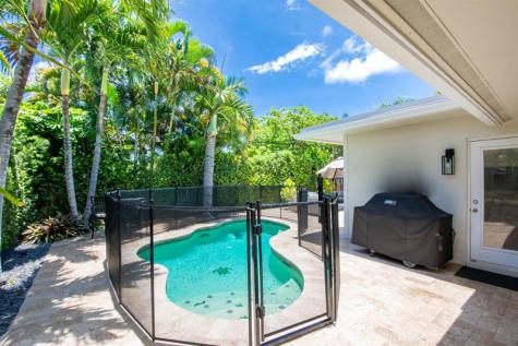2800 NE 21st Avenue Lighthouse Point FL 33064