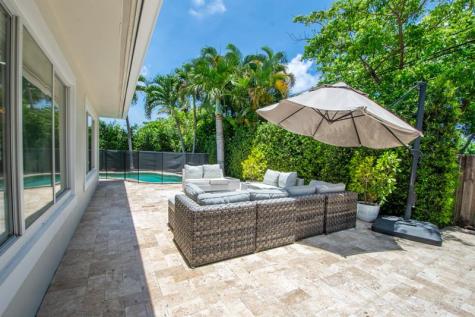 2800 NE 21st Avenue Lighthouse Point FL 33064