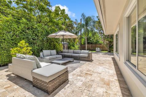 2800 NE 21st Avenue Lighthouse Point FL 33064