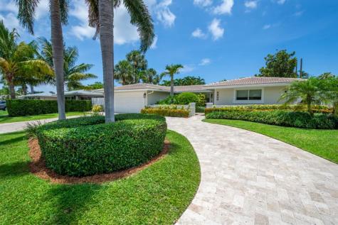 2800 NE 21st Avenue Lighthouse Point FL 33064