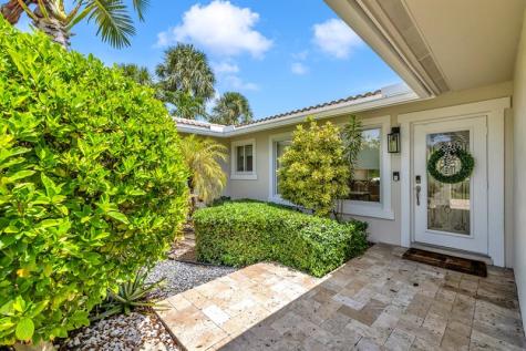 2800 NE 21st Avenue Lighthouse Point FL 33064
