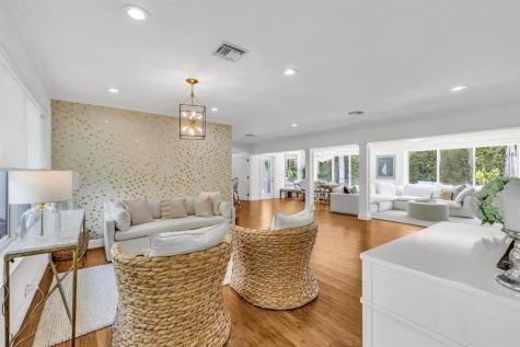 2800 NE 21st Avenue Lighthouse Point FL 33064