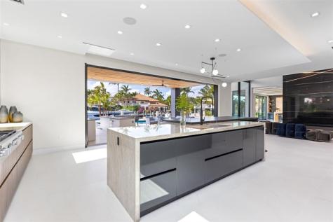 2733 NE 16th Street Fort Lauderdale FL 33304