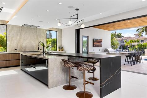 2733 NE 16th Street Fort Lauderdale FL 33304