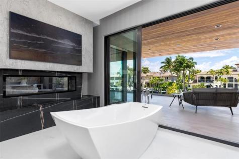 2733 NE 16th Street Fort Lauderdale FL 33304