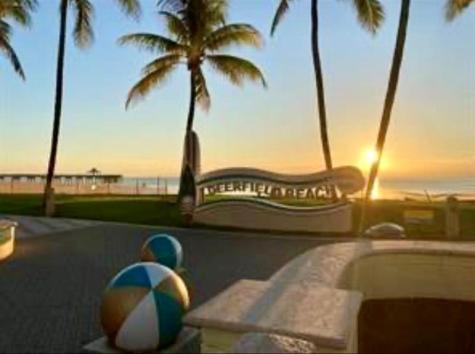 4046 Eastridge Circle Deerfield Beach FL 33064