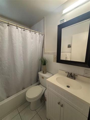 5630 Farragut Street Hollywood FL 33021