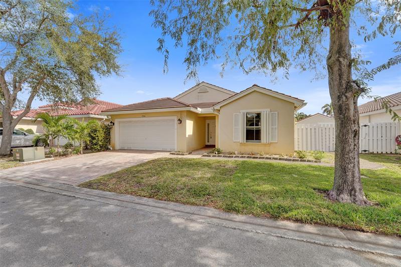 4966 SW 33rd Terrace Hollywood FL 33312