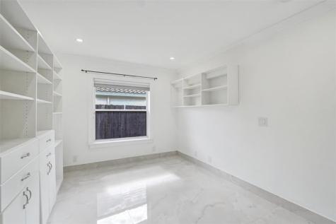 4966 SW 33rd Terrace Hollywood FL 33312