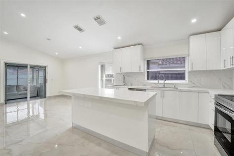 4966 SW 33rd Terrace Hollywood FL 33312