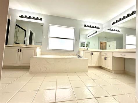 1886 Grey Falcon Circle SW Vero Beach FL 32962
