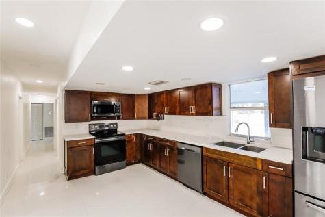 6609 NW 80th Court Tamarac FL 33321