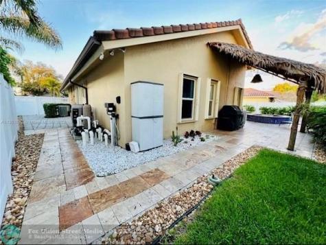 6972 NW 19th Street Margate FL 33063