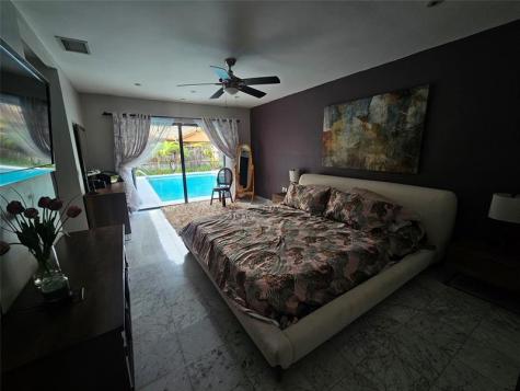 19975 NE 10th Place Way Miami FL 33179