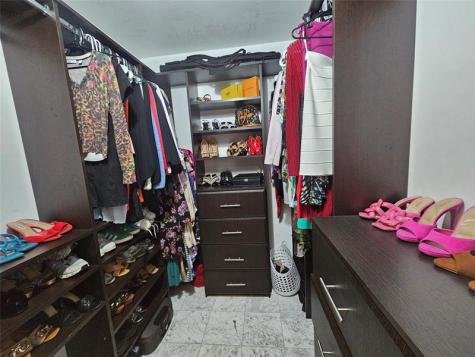 19975 NE 10th Place Way Miami FL 33179