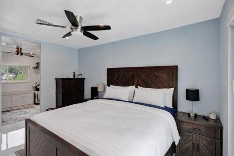 1580 NE 34th Street Oakland Park FL 33334