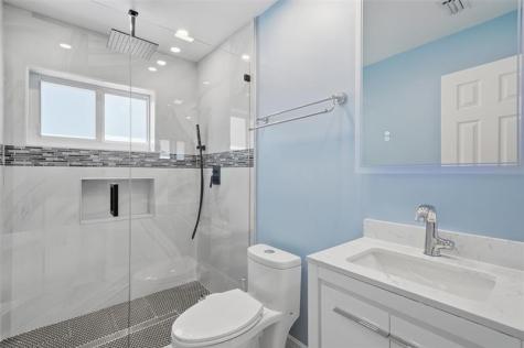 1580 NE 34th Street Oakland Park FL 33334