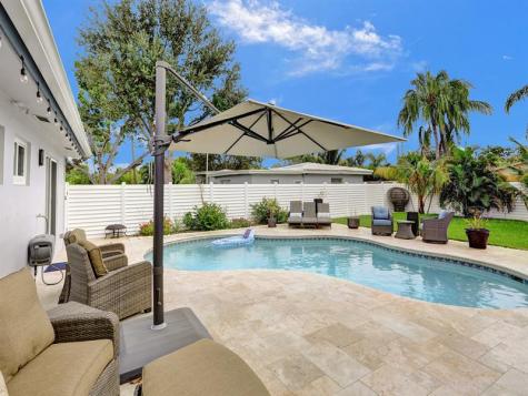 1580 NE 34th Street Oakland Park FL 33334