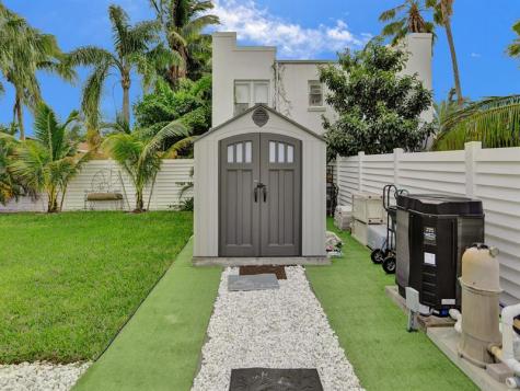 1580 NE 34th Street Oakland Park FL 33334