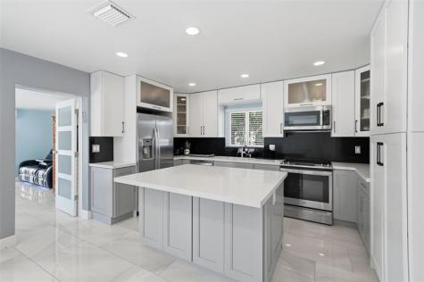 1580 NE 34th Street Oakland Park FL 33334