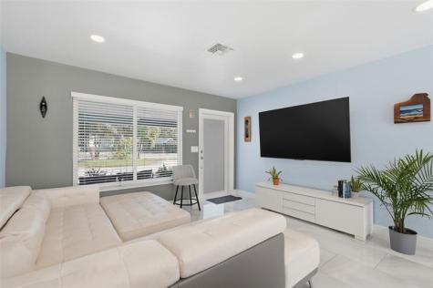 1580 NE 34th Street Oakland Park FL 33334