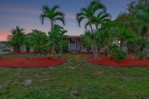 7184 SE Redbird Circle Hobe Sound FL 33455