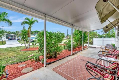 7184 SE Redbird Circle Hobe Sound FL 33455