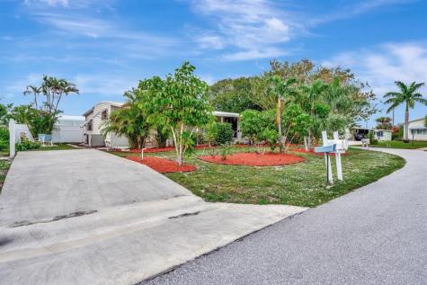 7184 SE Redbird Circle Hobe Sound FL 33455
