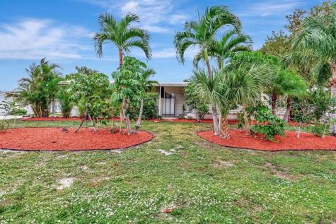 7184 SE Redbird Circle Hobe Sound FL 33455