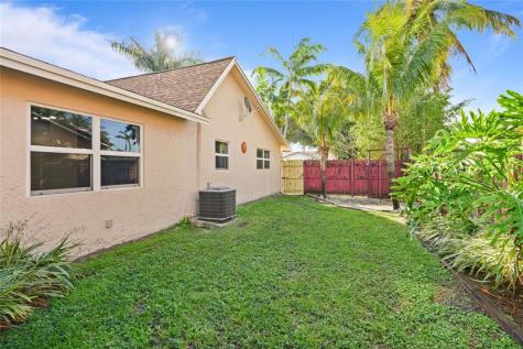 417 SE 4th Street Dania Beach FL 33004