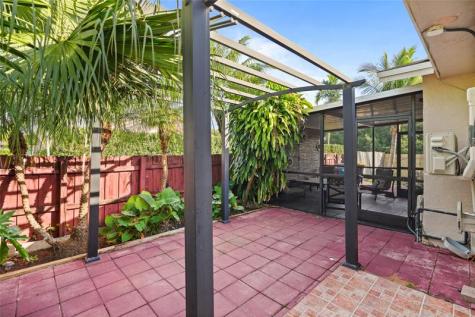 417 SE 4th Street Dania Beach FL 33004