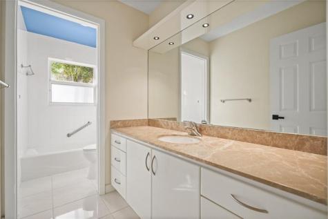 417 SE 4th Street Dania Beach FL 33004