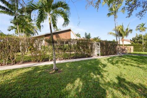 417 SE 4th Street Dania Beach FL 33004